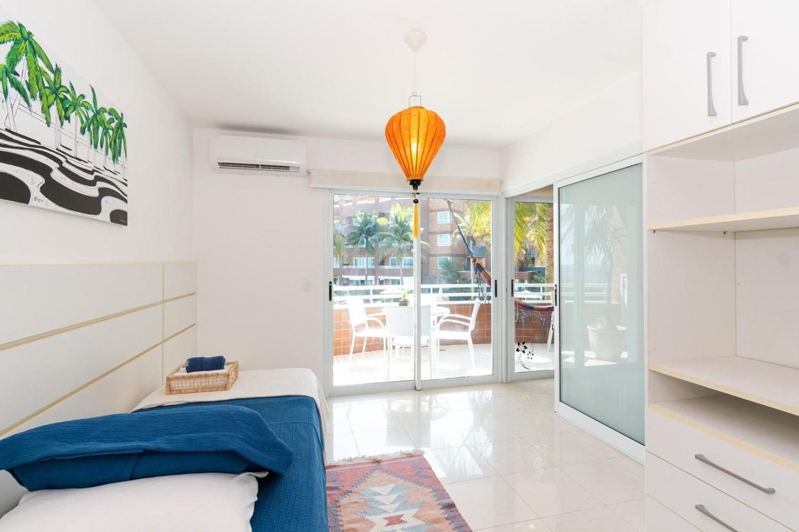 Apartamento Omar Do Rio - Gmo 1153/207: Excelente 2qtos C/ Varanda, Vista E Piscina, Garagem, Sauna, Academia, Espaço Office, Sala De Cinema, A 02 Minutos Da De Camboinhas + Internet 240mbps