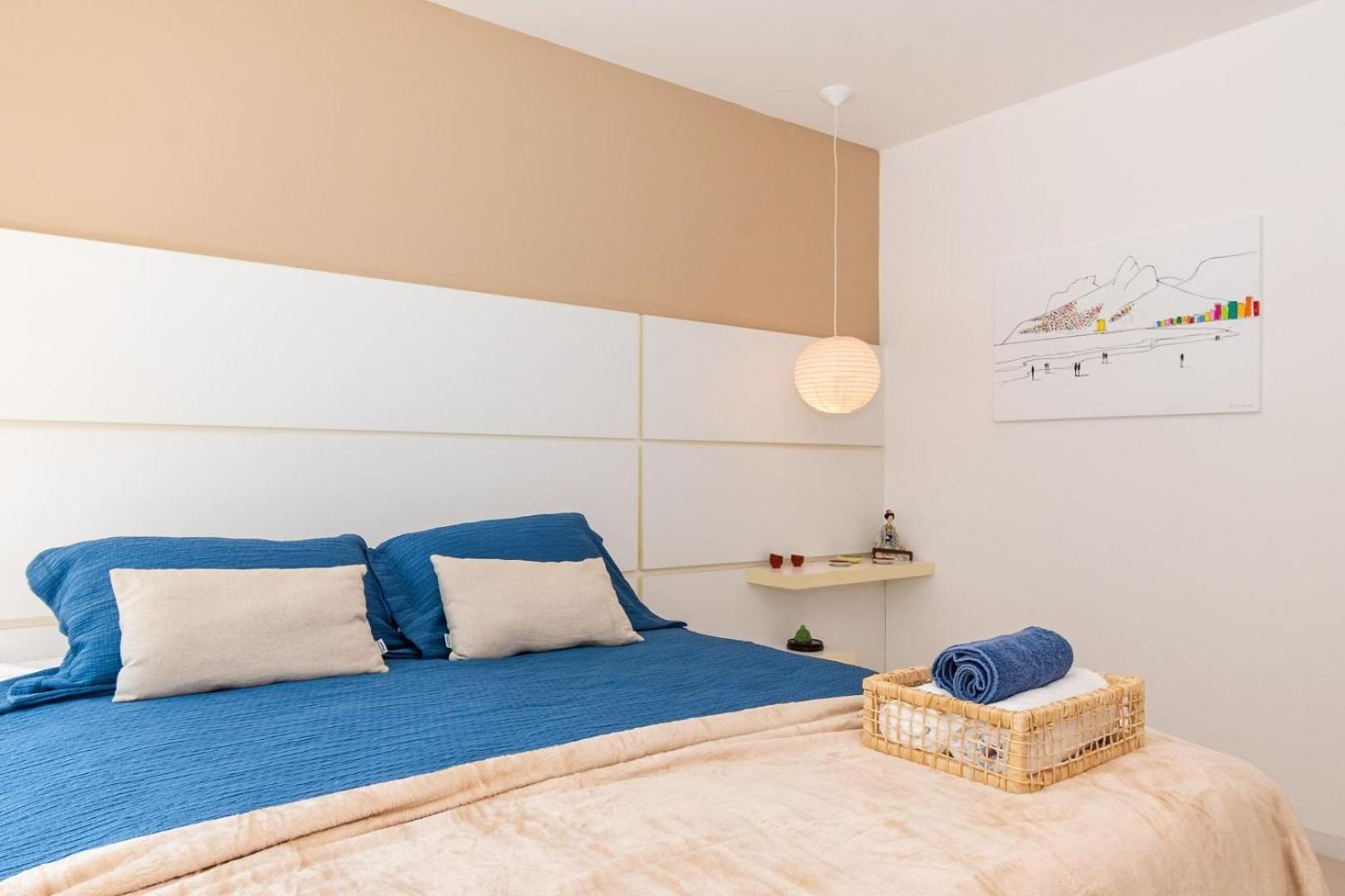 Omar Do Rio - Gmo 1153/207: Excelente 2qtos C/ Varanda, Vista E Piscina, Garagem, Sauna, Academia, Espaço Office, Sala De Cinema, A 02 Minutos Da De Camboinhas + Internet 240mbps Niterói