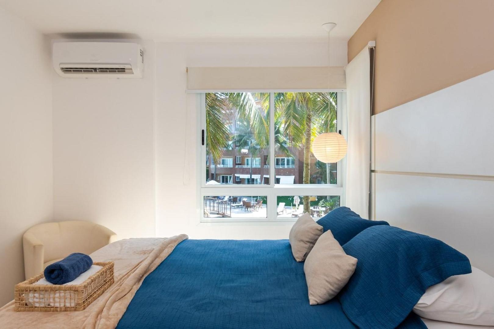 Omar Do Rio - Gmo 1153/207: Excelente 2qtos C/ Varanda, Vista E Piscina, Garagem, Sauna, Academia, Espaço Office, Sala De Cinema, A 02 Minutos Da De Camboinhas + Internet 240mbps Apartamento