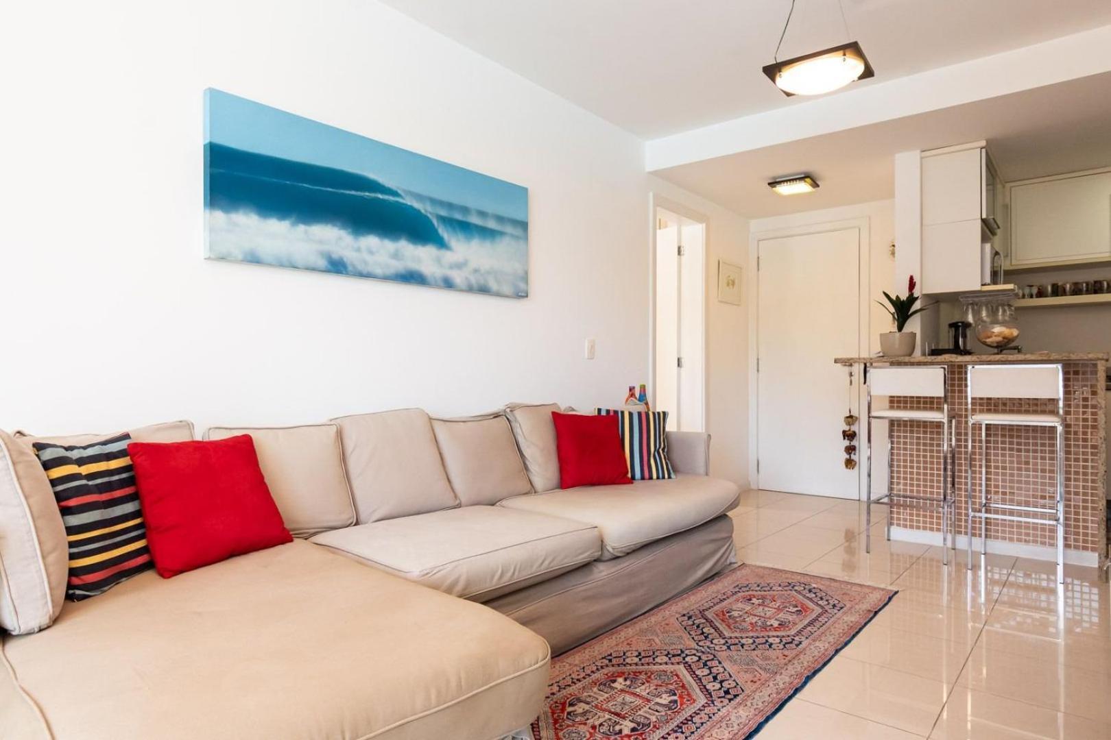 Omar Do Rio - Gmo 1153/207: Excelente 2qtos C/ Varanda, Vista E Piscina, Garagem, Sauna, Academia, Espaço Office, Sala De Cinema, A 02 Minutos Da De Camboinhas + Internet 240mbps Niterói