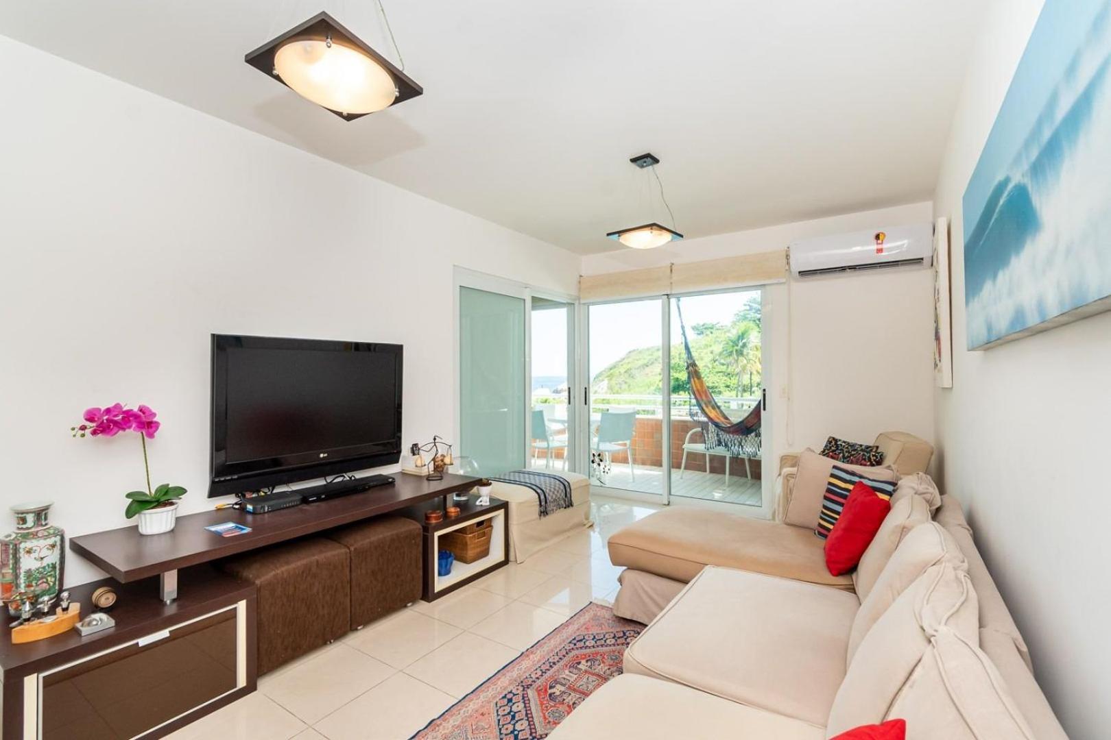 Apartamento Omar Do Rio - Gmo 1153/207: Excelente 2qtos C/ Varanda, Vista E Piscina, Garagem, Sauna, Academia, Espaço Office, Sala De Cinema, A 02 Minutos Da De Camboinhas + Internet 240mbps
